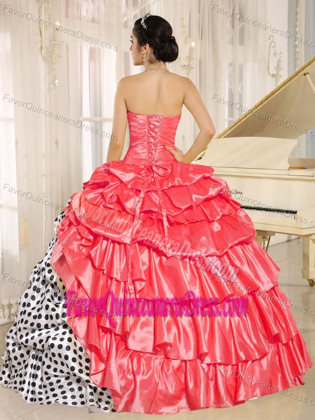 Popular Multi-color Pick-ups Decorated Dresses for Quince of Ball Gown