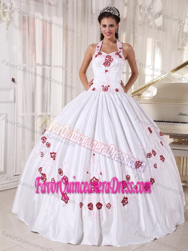 Good Quality Halter Taffeta Embroidered White Sweet Sixteen Dress in Style
