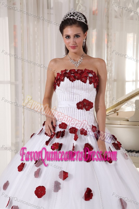 Recommended Tulle Satin White Quinceanera Dress with Floral Embellishment
