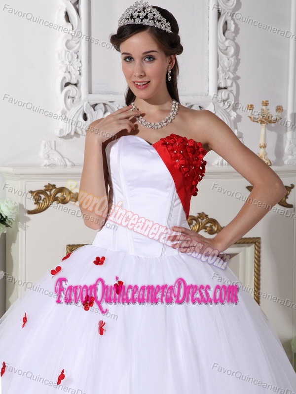 Perfect Tulle Satin White Ball Gown Quinceanera Dresses with Red Flowers