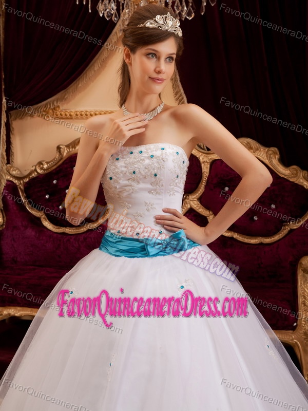 Modernistic Tulle Satin White Sweet 15 Dresses with Appliques and Bow