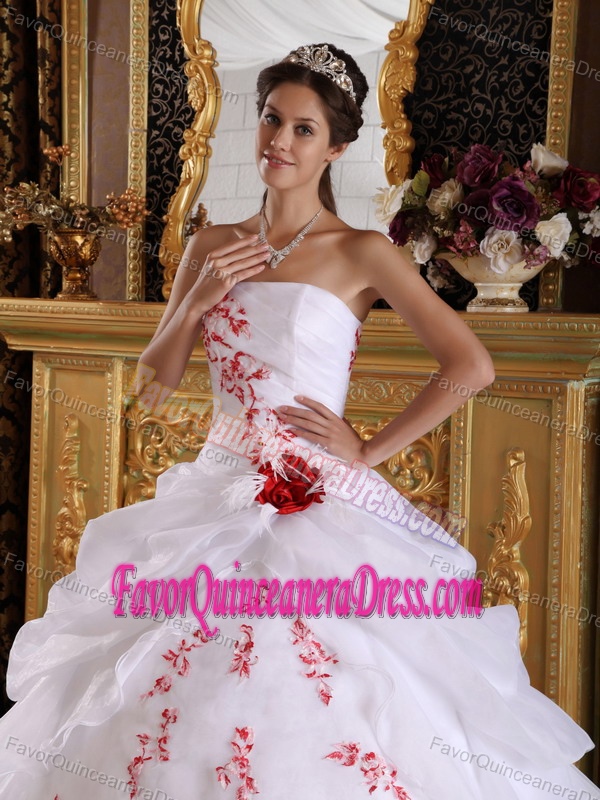 Unique Strapless White Organza Quinceanera Dresses with Red Appliques
