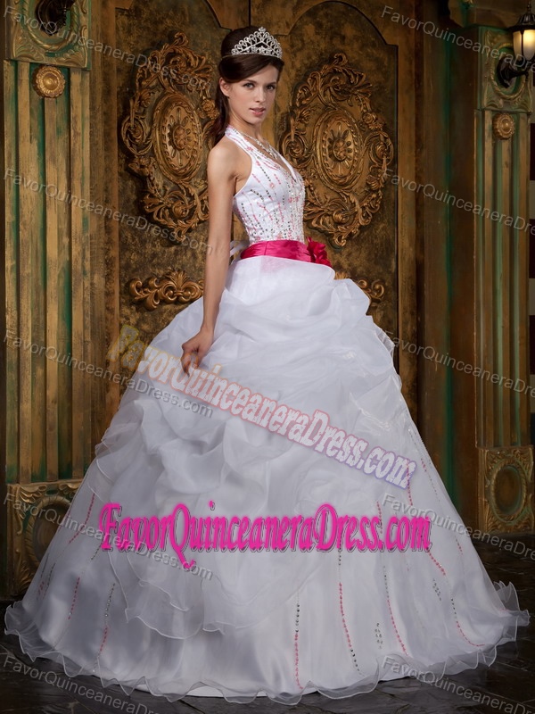Stylish Halter Beaded White Organza Satin Sweet 15 Dresses with Flowers