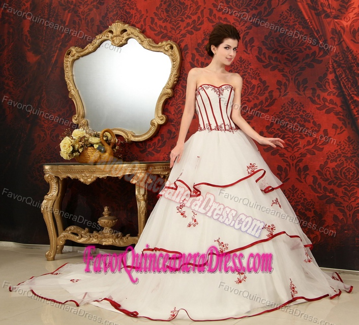 Champagne Layered Sweetheart Brush Train Organza Beaded Quinceanera Dresses