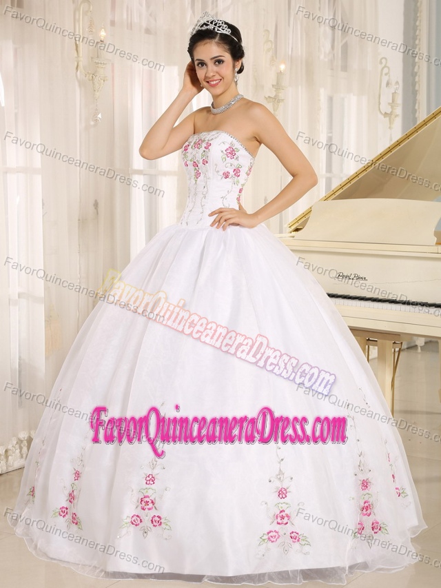 Fabulous White Embroidered Floor-length Strapless Organza Quinceanera Dresses