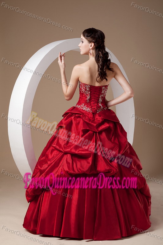 Timeless Red A-line Sweetheart Taffeta Sweet Sixteen Dresses with Appliques