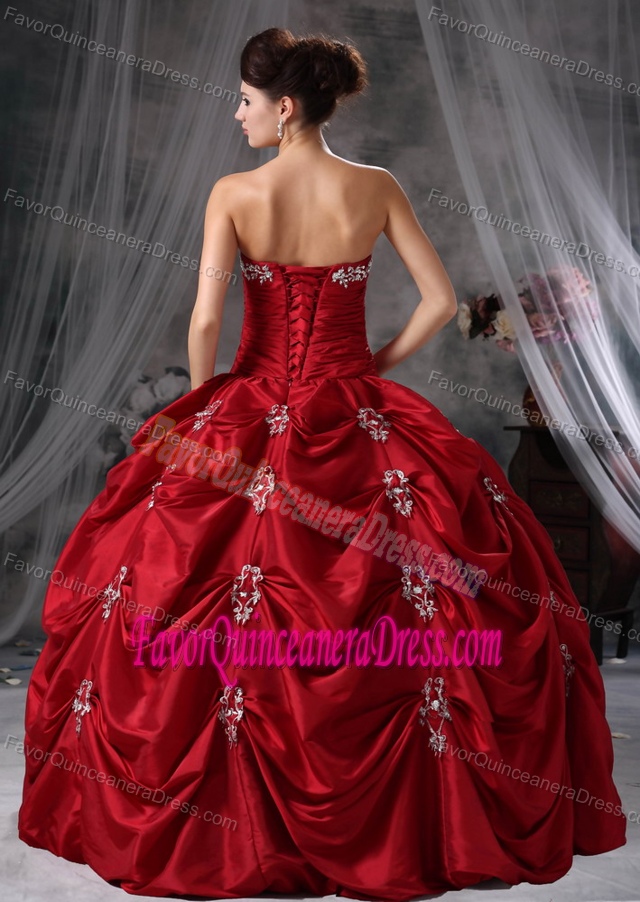 Memorable Red Ball Gown Strapless Taffeta Dress for Quince with Appliques