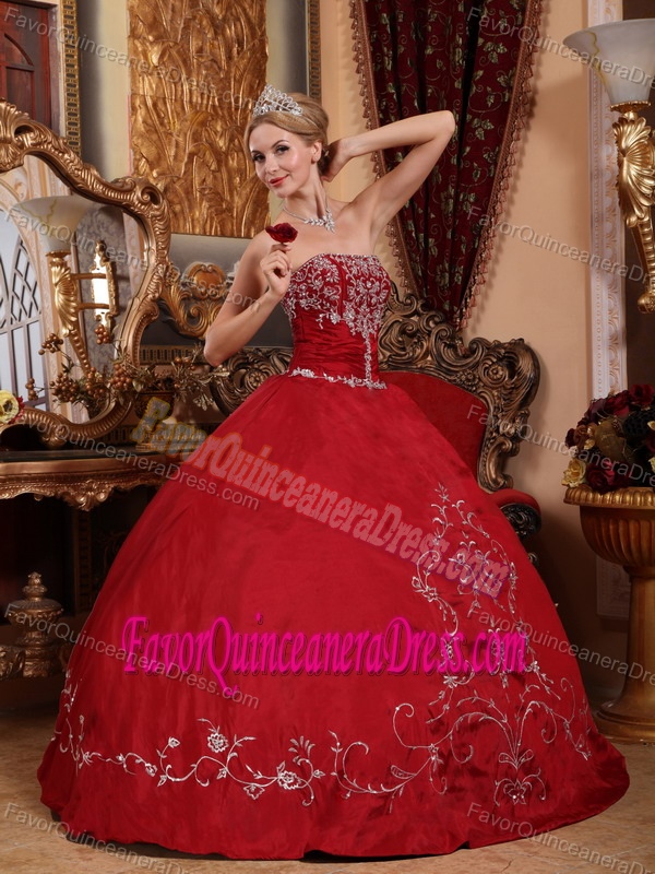 Satin Strapless Embroidery Wine Red Snazzy Lace-up Sweet Sixteen Dresses