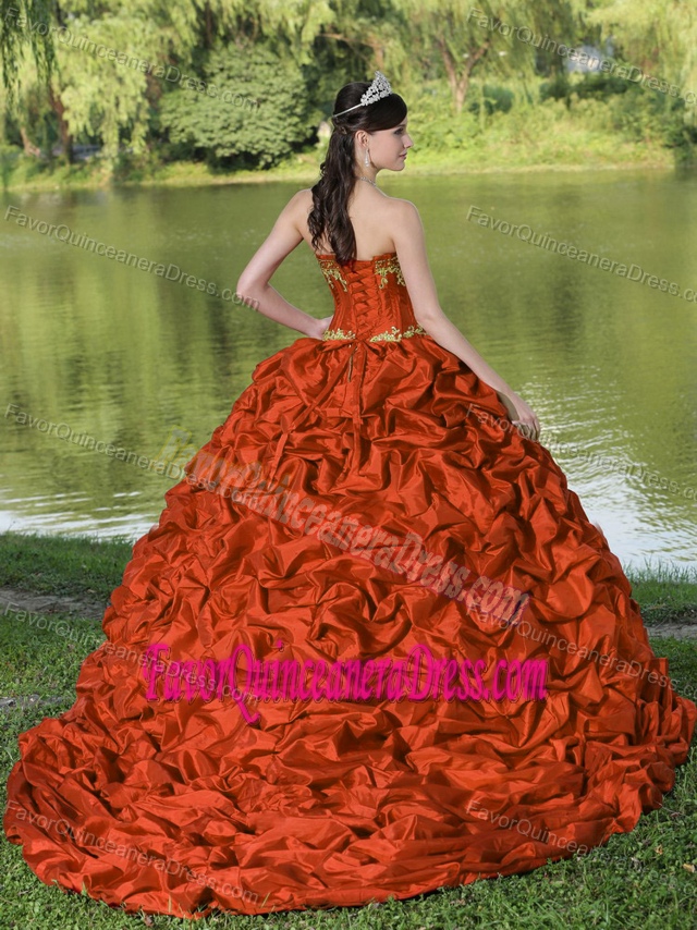 Sassy Sweetheart Applique Pick-ups Brush Train Wine Red Dresses for Quince