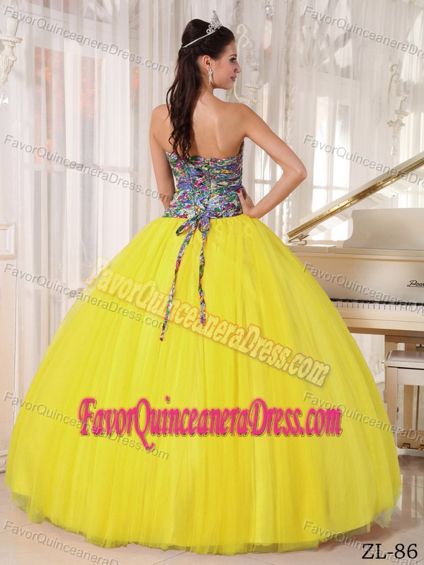 Clearance Yellow Tulle Sweet 16 Dresses with Colorful Printed Bodice