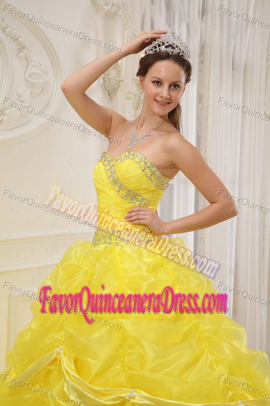 Newest Draped Beaded Yellow Summer Quinceanera Gown Dress in Organza