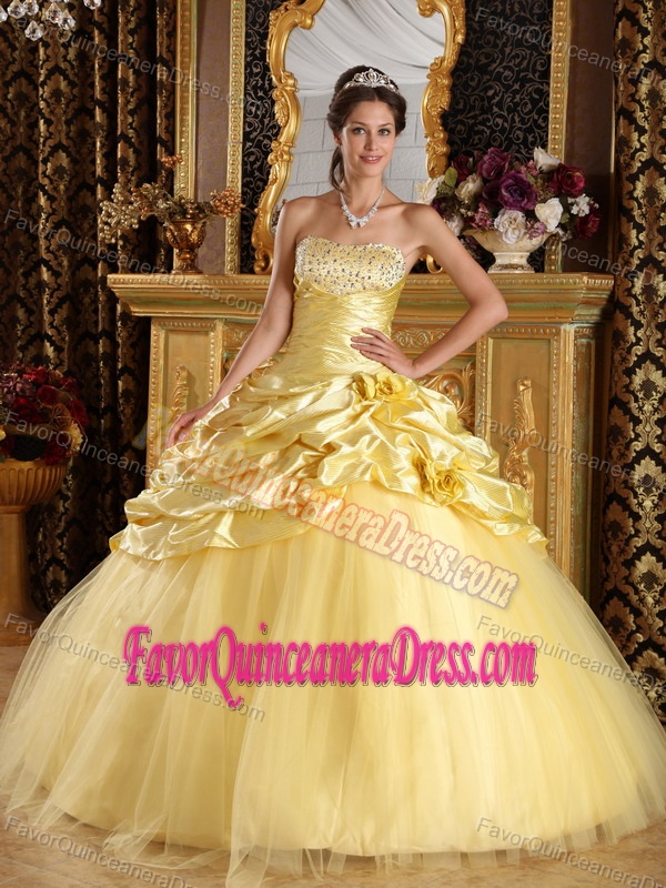 Perfect Tulle Taffeta Yellow Ball Gown Quinces Dresses with Pick-ups