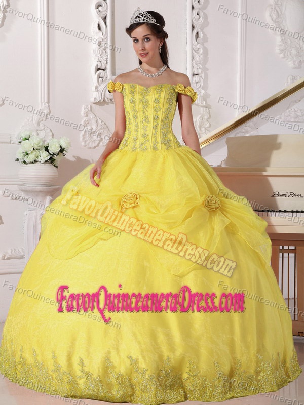 Best Off-the-shoulder Yellow Organza Chiffon Quince Dress with Appliques