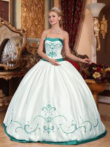 Ball Gown Strapless Floor-length Satin Embroidery Dress for Quince in White