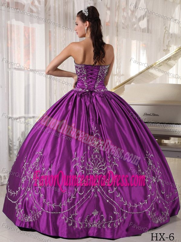 Strapless Floor-length Satin Sweet Quinceanera Dresses with Embroidery