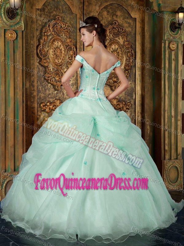Organza Appliqued Apple Green Quinceanera Gowns Off The Shoulder
