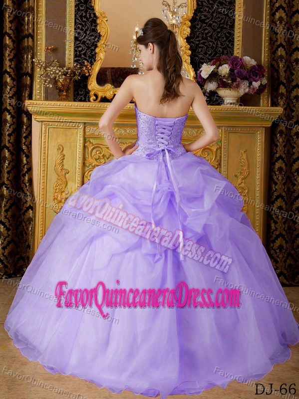 Strapless Lilac Ball Gown Beaded Quinceanera Gown Dresses in Organza