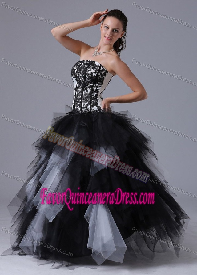 Vintage Embroidered Strapless White and Black Tulle Ruffled Quinceanera Dresses