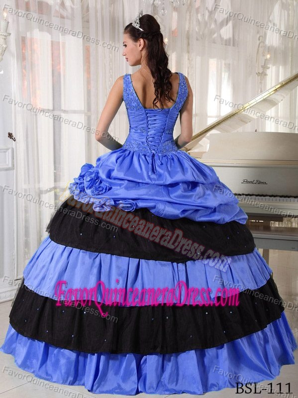 2013 V-neck Taffeta Beaded and Ruffled Quinceanera Dresses with Flowers
