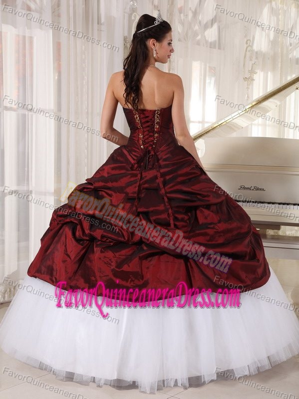 Sweetheart Appliques Flowers Burgundy and White Modernistic Quinces Dress