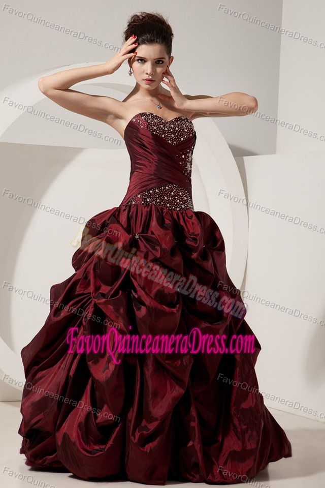 Elegant Burgundy Sweetheart Taffeta Dress for Quince with Pick-ups