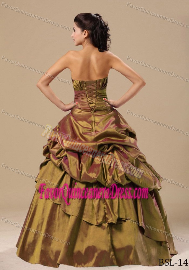 Brown Ruched Quinceanera Gown Dresses with Appliques and Pickups in Taffeta