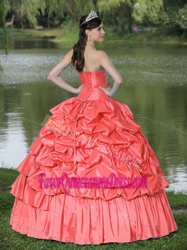 Noble Beaded Strapless Taffeta Red Dresses for Quince with Pick-ups