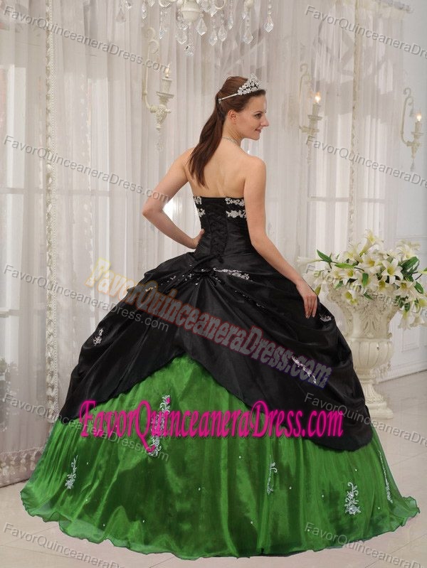 Taffeta and Organza Black and Green 2012 Quinces Dresses with Appliques