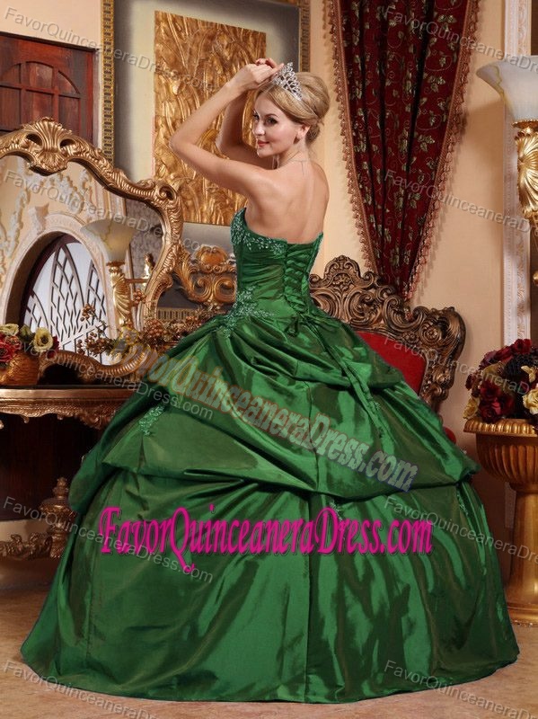 Modest Green Strapless Quinceanera Gown Dress with Appliques in Taffeta