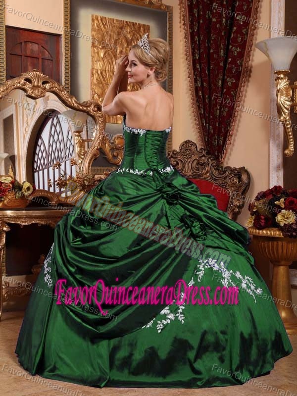 Hot Sale Sweetheart Green Taffeta Sweet Sixteen Dresses with Appliques