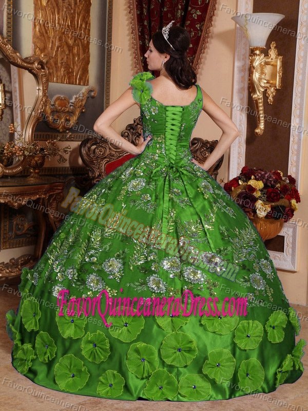 New Arrival V-neck Green Satin Beaded Quinces Dresses with Appliques