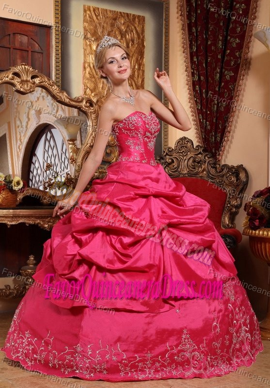 Hot Pink Sweetheart Amazing Dress for Quinceanera Decorated with Embroidery