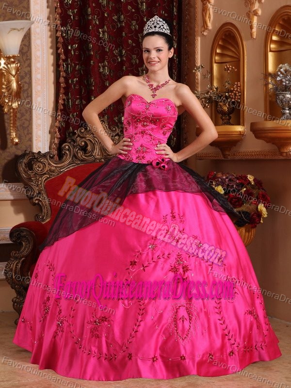 Popular Sweetheart Hot Pink Dresses for Quinceaneras with Embroidery on Sale