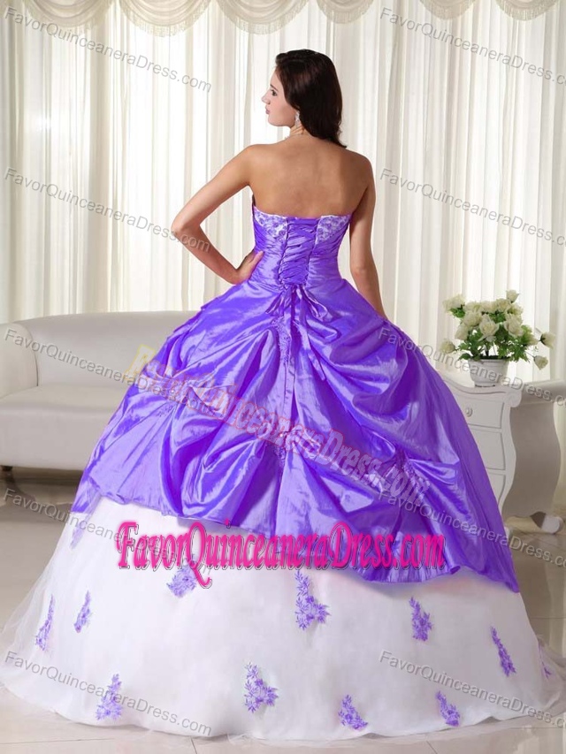 Sweetheart Purple and White Quinceanera Dresses with Pick-ups and Appliques