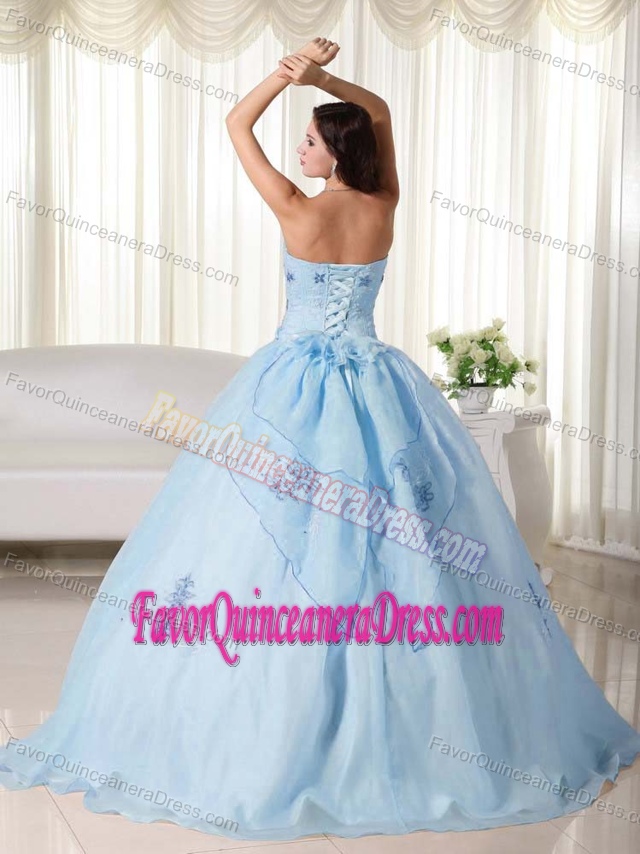 Sweetheart Ball Gown Ruffled Dresses for Quince with Embroidery in Organza