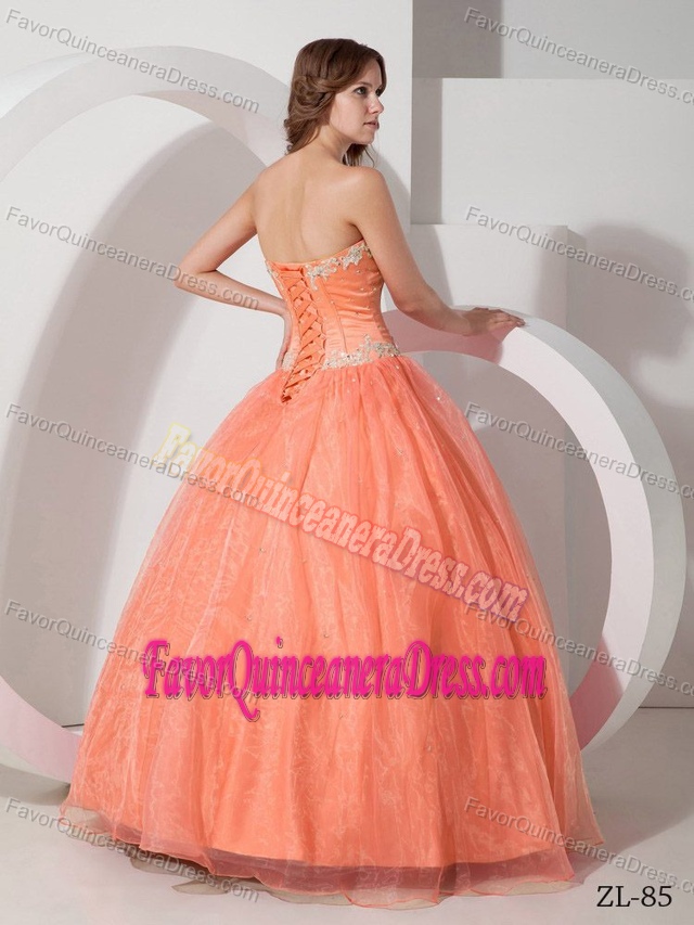 Beautiful Ball Gown Sweetheart Organza Quinceanera Dress with Appliques