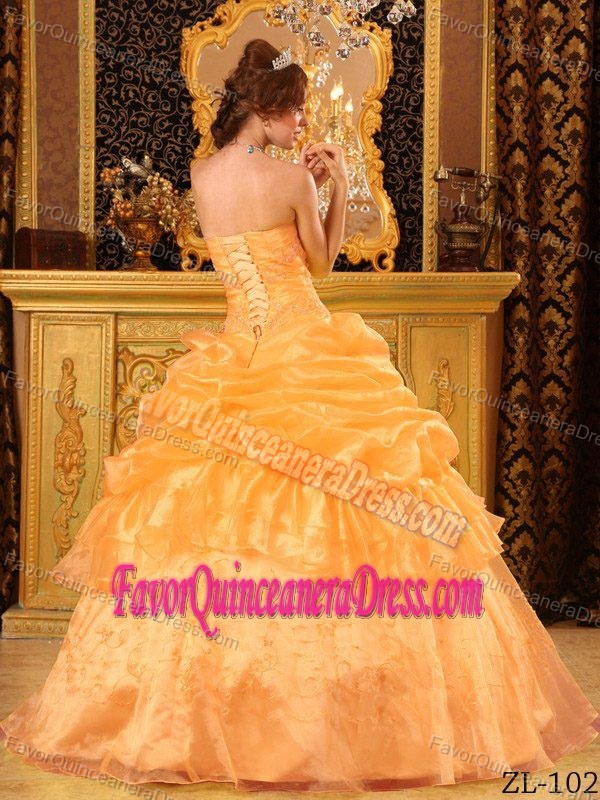 Pretty Ball Gown Strapless Organza Quinceanera Dress with Ruffles in 2013