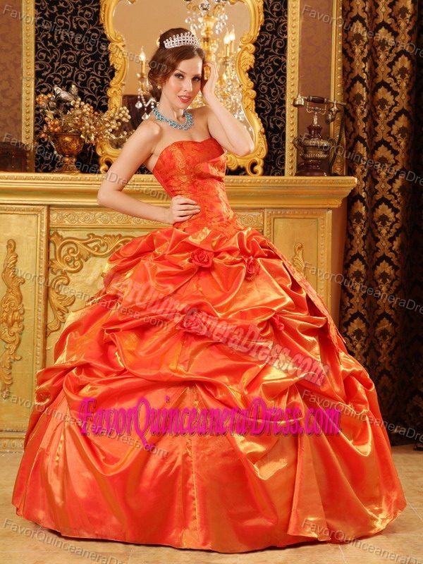 Popular Ball Gown Strapless Quinceanera Dresses with Pick-ups for 2013