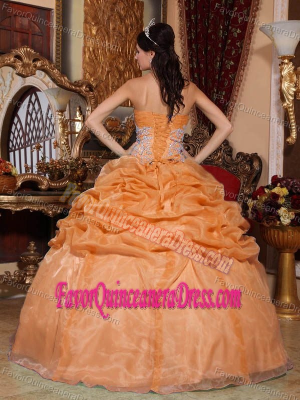 Clearance Organza Orange Quinces Dresses with Appliques and Pick-ups