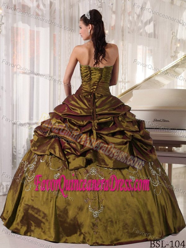 Romantic Taffeta Brown Quinceanera Dress with Pick-ups and Embroidery