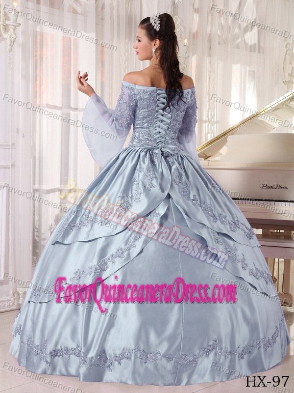 New Off-the-shoulder Appliqued Lilac Quince Dress with Flounced Long Sleeves