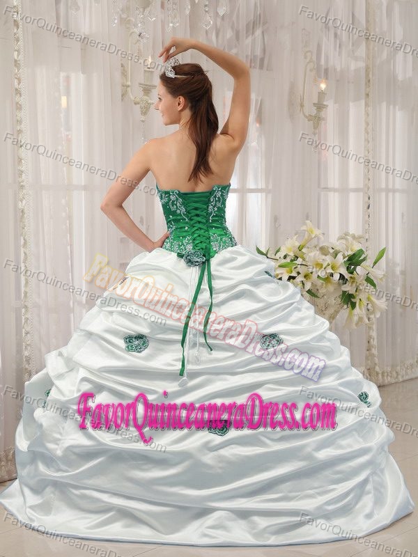 Sweetheart Satin and Taffeta Embroidery Quinceanera Gown in Green and White