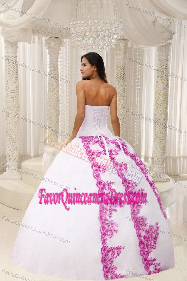 Beautiful Embroidered White 2013 Quinceanera Dress with Appliques