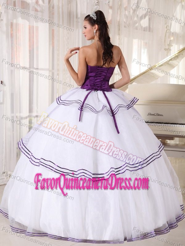 Wholesale White and Purple Organza Quinceanera Gowns with Appliques