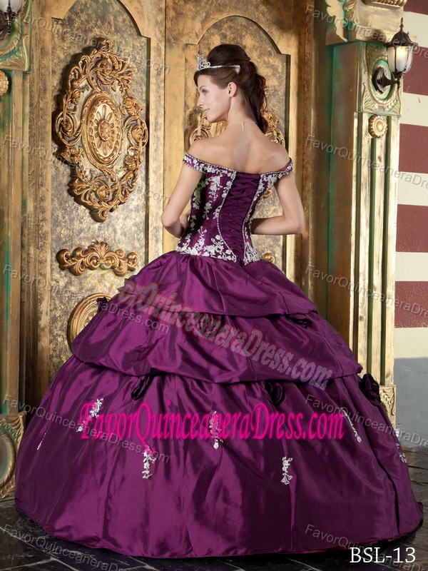 Latest Off the Shoulder Taffeta Appliqued Quinceanera Dress in Purple