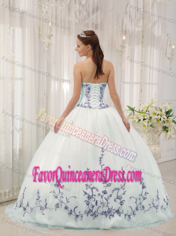 White and Purple Sweetheart Floor-length Quinceanera Dress in Organza