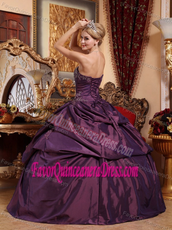 Burgundy Strapless Floor-length Taffeta Dress for Quince with Pick-ups