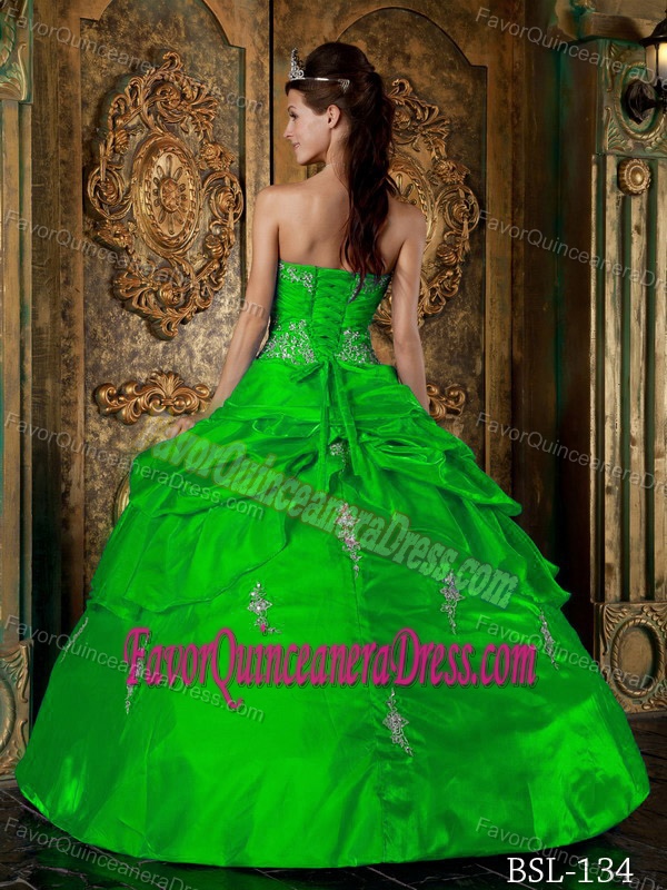 Green Sweetheart Taffeta Appliques Quince Gowns with Pick-ups under 250