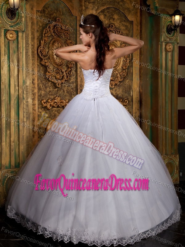 Customized Appliqued White Tulle Satin Quinceanera Dresses with Lace Hem