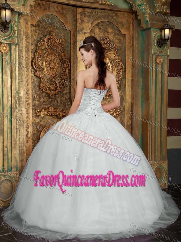 Fast Shipping Sweetheart Tulle Taffeta Appliqued Quinces Dresses in White